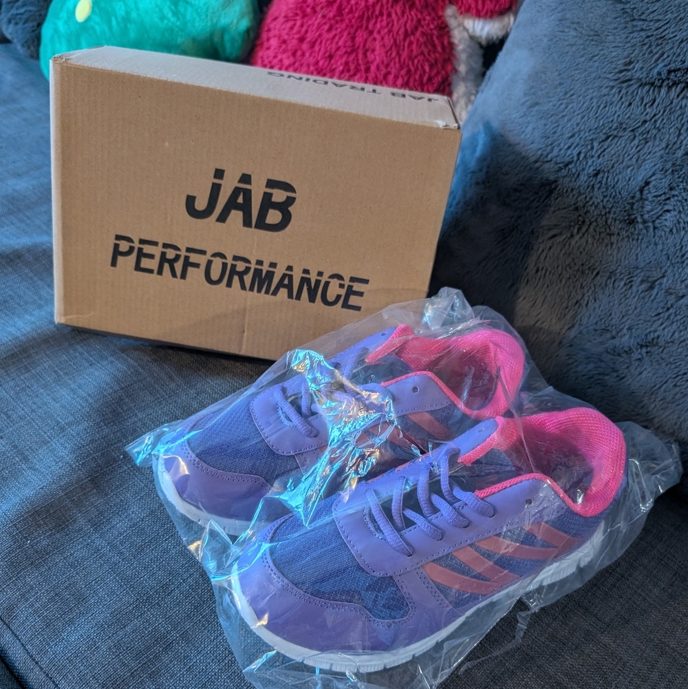 Girls Tennis Shoes Size 4